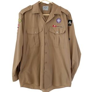 1990s Vintage Men’s Scouts Canada button down long sleeve shirt
